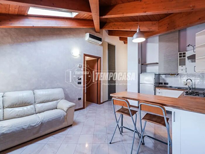 Appartamento trilocale in vendita in Via Giuseppe Garibaldi, Minerbio