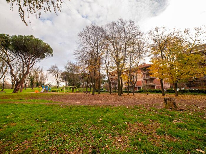 Appartamento con 5 locali in vendita in Via Girolamo Segato, Navigatori, Roma