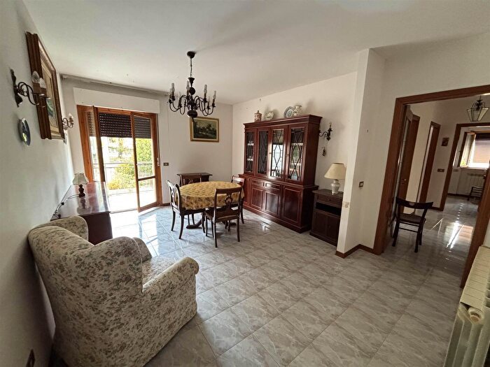 Appartamento quadrilocale in vendita in Via Enrico Mattei, Castelraimondo