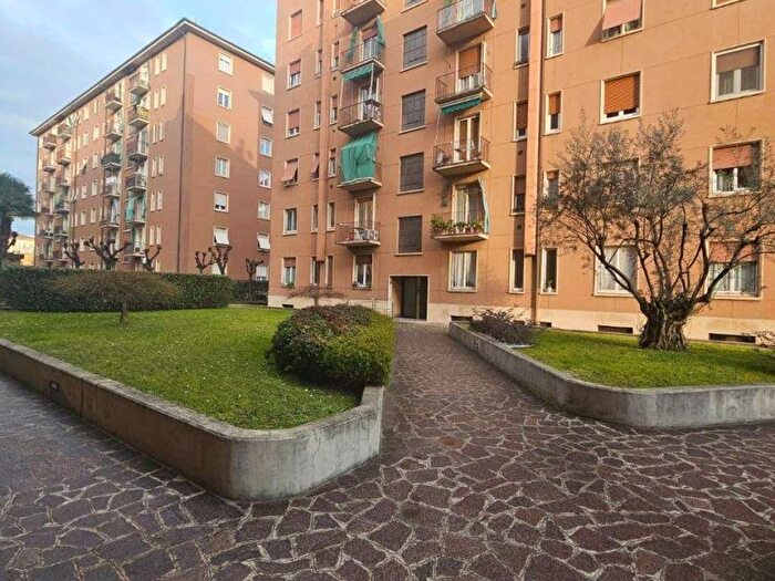 Appartamento bilocale in affitto in Viale Giovanni Suzzani, Prato Centenaro, Milano