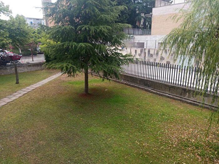Appartamento trilocale in affitto in Via Guglielmo Marconi, Centro, Lanciano