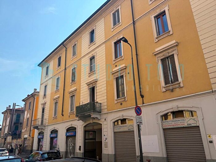 Appartamento bilocale in affitto in Via San Faustino, Ortica, Milano