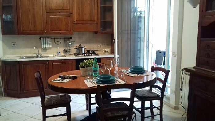 Casa con 5 locali in affitto in Via Vittorio Veneto, Viareggio