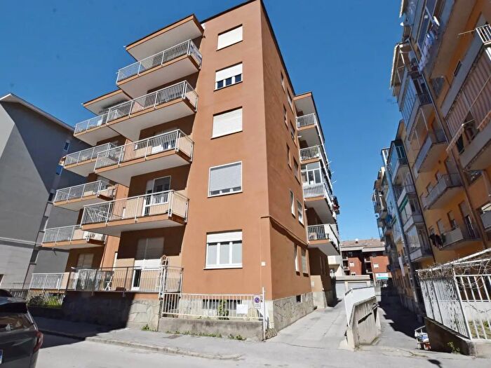 Appartamento trilocale in affitto in Via Viale, Mondovi'