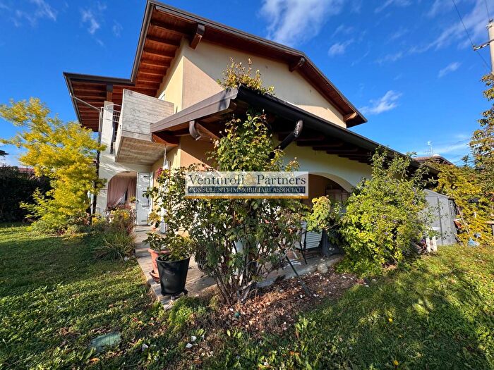 Appartamento quadrilocale in vendita in Via Aldo Moro, Muscoline