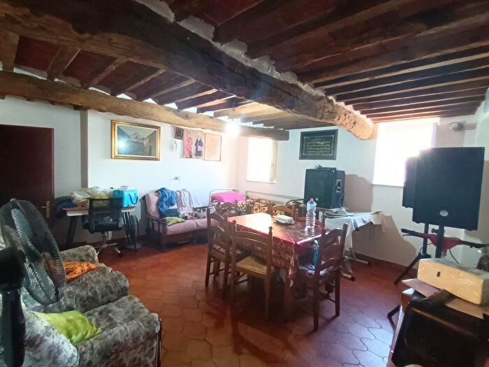 Casa con 7 locali in vendita in Capannori