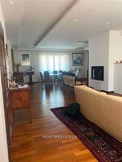 Appartamento con 5 locali in vendita in Grosseto