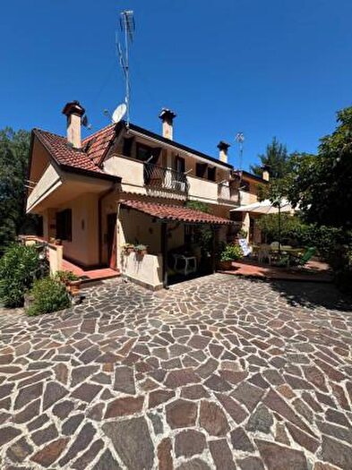 Casa con 5 locali in vendita in Via Marano, Torrice