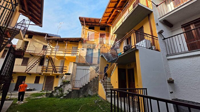 Appartamento bilocale in vendita in Via Regina Margherita Calogna, Lesa