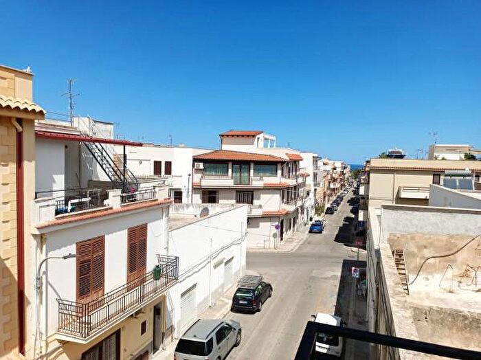 Appartamento quadrilocale in vendita in Via Dante Alighieri, Terrasini