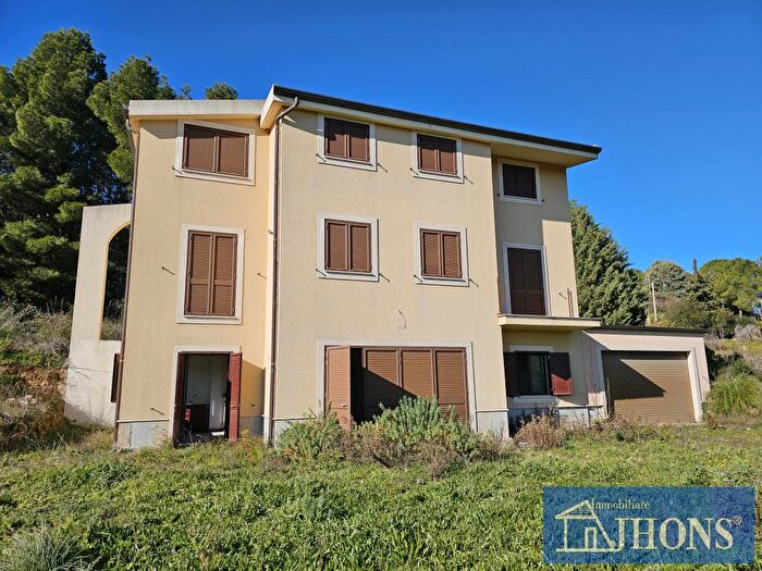 Casa in vendita in Strada Comunale Soriano, Enna