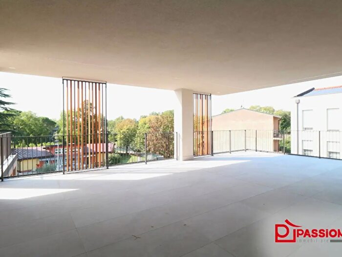 Appartamento con 5 locali in vendita in Via Giovanni Battista Pighi, Verona