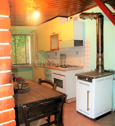 Casa con 8 locali in vendita in Via dei Pozzetti, Borgo A Mozzano