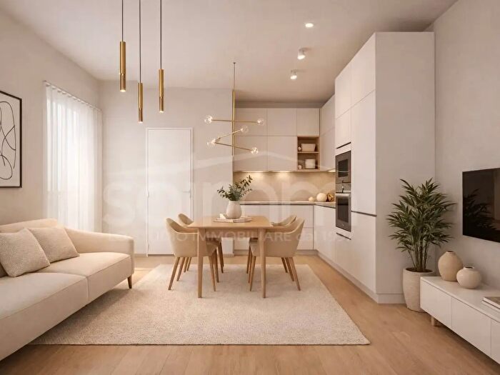 Appartamento trilocale in vendita in Via Lombardia, Cagliari