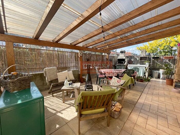 Appartamento trilocale in vendita in Via M Genlis, Albenga