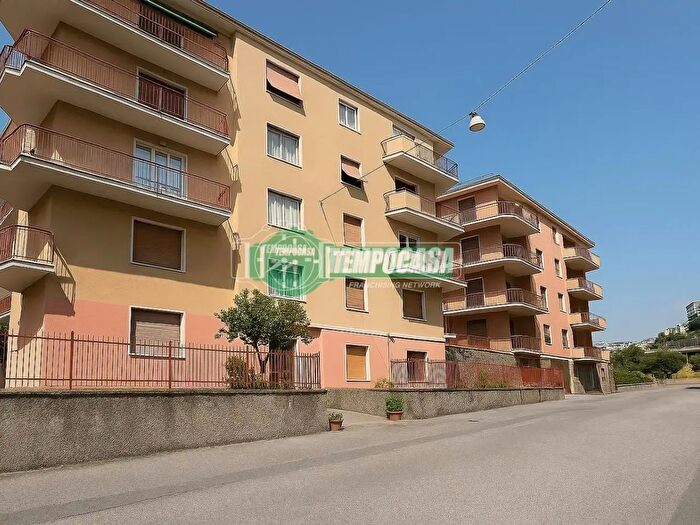 Appartamento con 5 locali in vendita in Viale Villini Rollino, Genova
