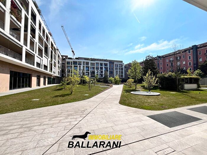 Casa con 5 locali in affitto in Via Andrémarie Ampère, Città Studi, Milano