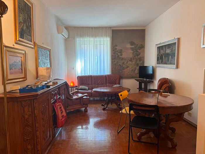 Appartamento trilocale in affitto in Via Andrea Solari, Solari, Milano