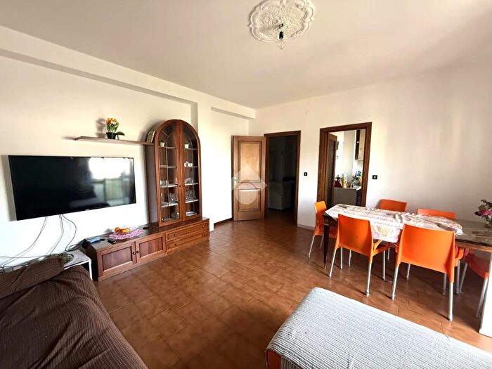 Appartamento quadrilocale in vendita in Via Piave, Urgnano