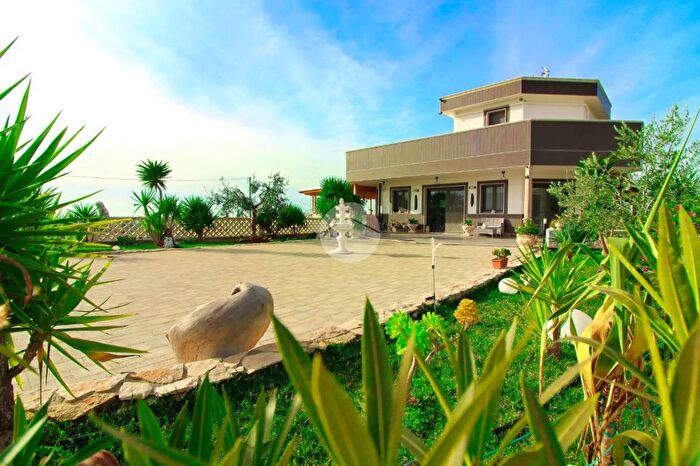 Casa con 13 locali in vendita in Tratturo Pulsano, Manfredonia