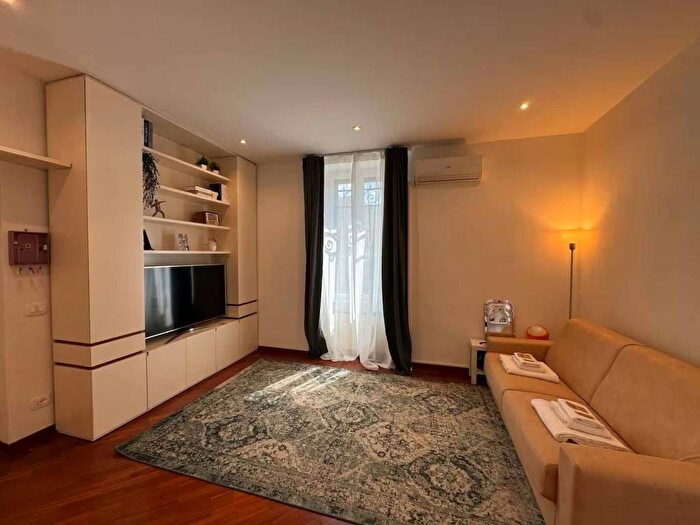 Appartamento trilocale in affitto in Via la Spezia, San Giovanni, Roma