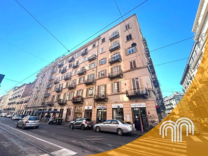 Appartamento con 5 locali in vendita in Via Luigi Cibrario, Torino