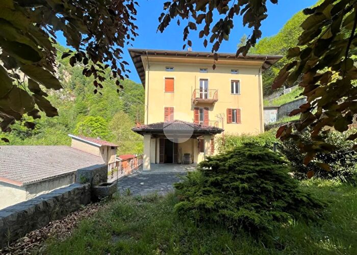 Appartamento con 6 locali in vendita in Via Balma Via Caduti per La Libertà, Campiglia Cervo