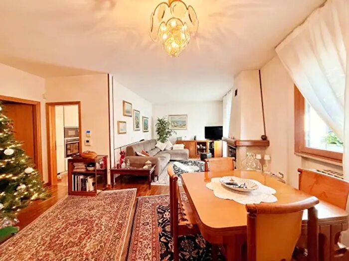 Casa con 5 locali in vendita in Ravenna