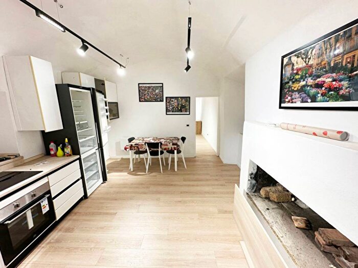 Appartamento bilocale in affitto in Via Della Repubblica SNC, Centro, Civita Castellana