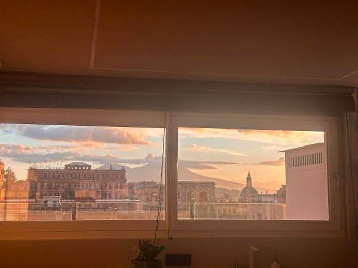 Appartamento con 6 locali in vendita in Via Michelangelo Schipa, Napoli