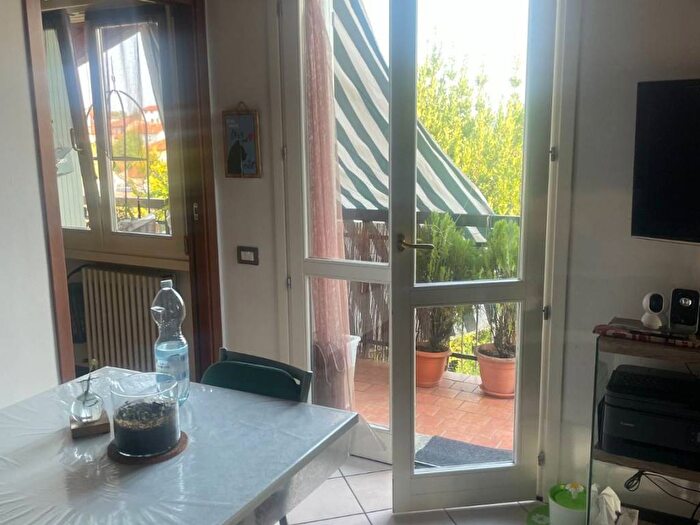 Casa bilocale in affitto in Montano, Montano Lucino