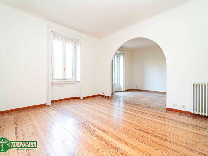 Appartamento trilocale in affitto in Via Plinio, Buenos Aires, Milano