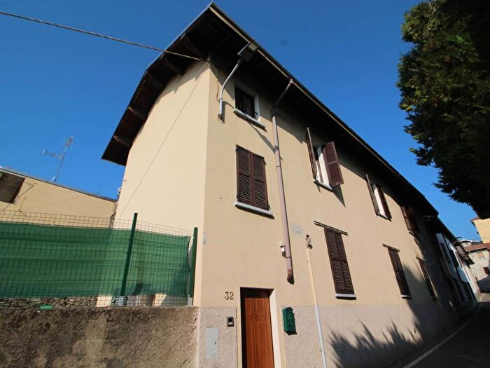 Appartamento quadrilocale in affitto in Via Andrea Costa, Centro, Somma Lombardo