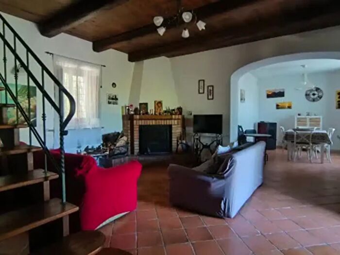 Casa quadrilocale in vendita in Ornito, Giffoni Valle Piana