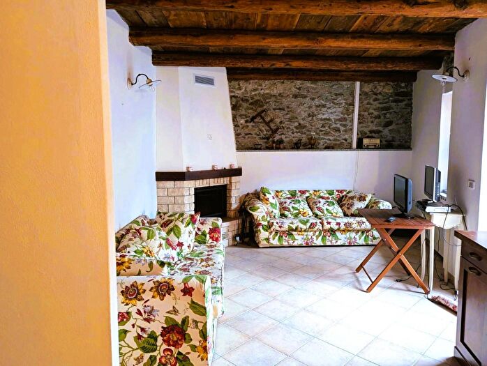 Appartamento trilocale in vendita in Via Monginevro, Oulx