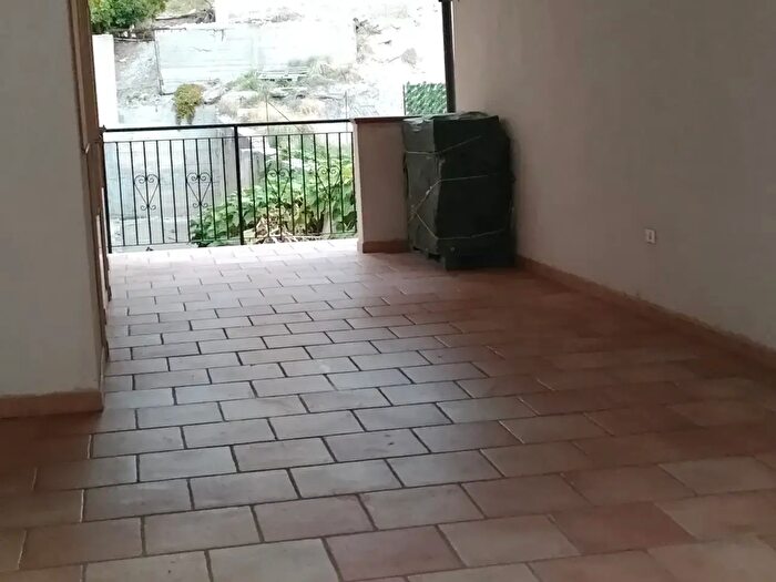 Casa quadrilocale in vendita in Via Padula, Bova Marina