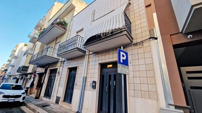 Casa in vendita in Via Perugia Andria Andria Zona Centro, Andria