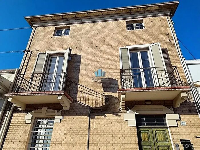 Casa con 11 locali in vendita in Fermo