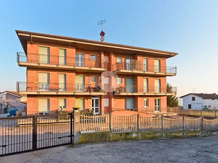 Appartamento bilocale in vendita in Via Bra, Cherasco