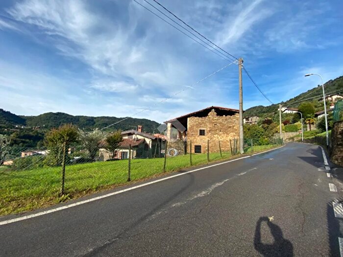 Casa con 5 locali in vendita in Via Rivellino, Foresto Sparso