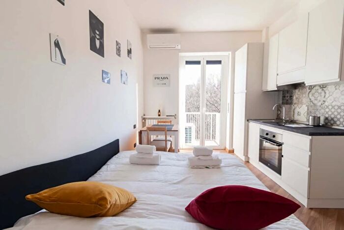 Appartamento monolocale in affitto in Piazza Agrippa, Milano