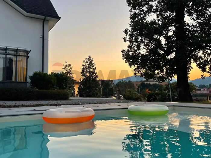 Casa con 7 locali in vendita in Via XXIV Maggio, Paratico