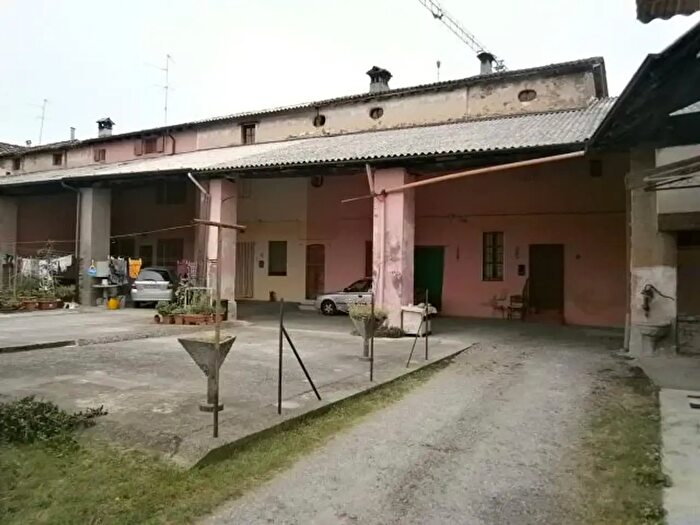 Casa con 7 locali in vendita in Scannabue Via SantAnna, Palazzo Pignano