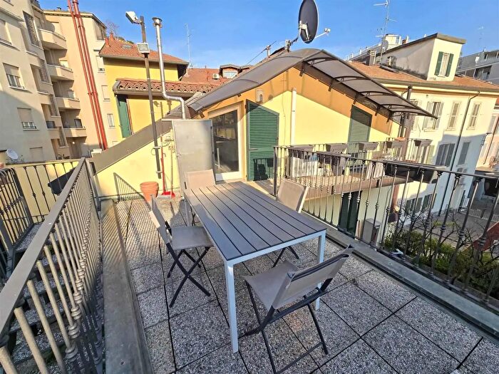 Appartamento quadrilocale in vendita in Via Generale Egidio Osio, Monza