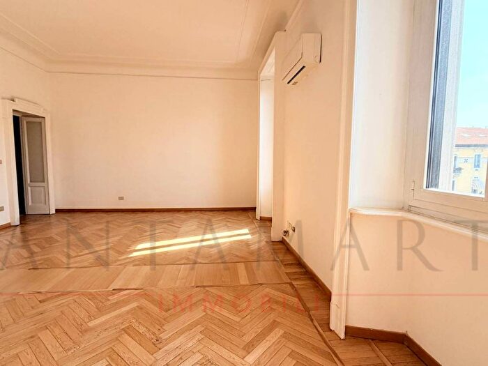 Appartamento quadrilocale in affitto in Via Gustavo Modena, Indipendenza, Milano