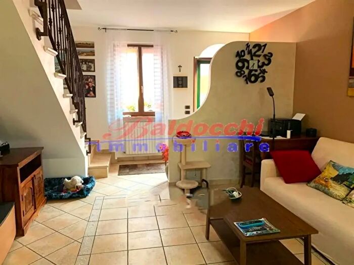 Casa con 6 locali in vendita in Fano