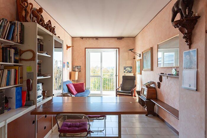 Appartamento trilocale in vendita in Via Arezzo, Milano