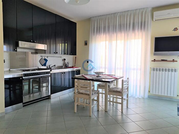 Appartamento trilocale in affitto in Catanzaro
