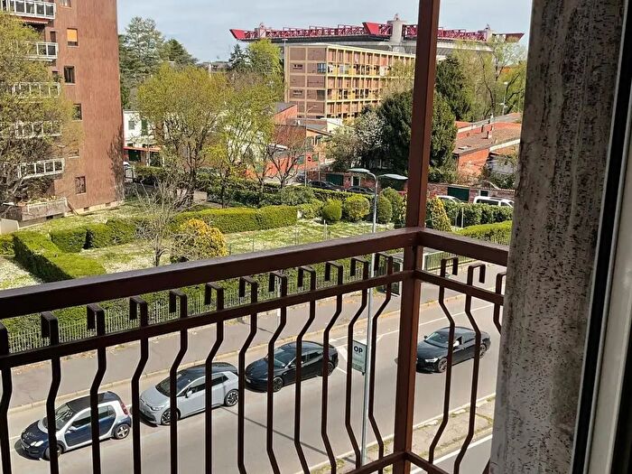 Appartamento bilocale in vendita in Via Novara, Milano