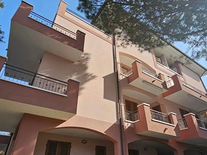 Appartamento trilocale in vendita in Via Cardano, Cervia
